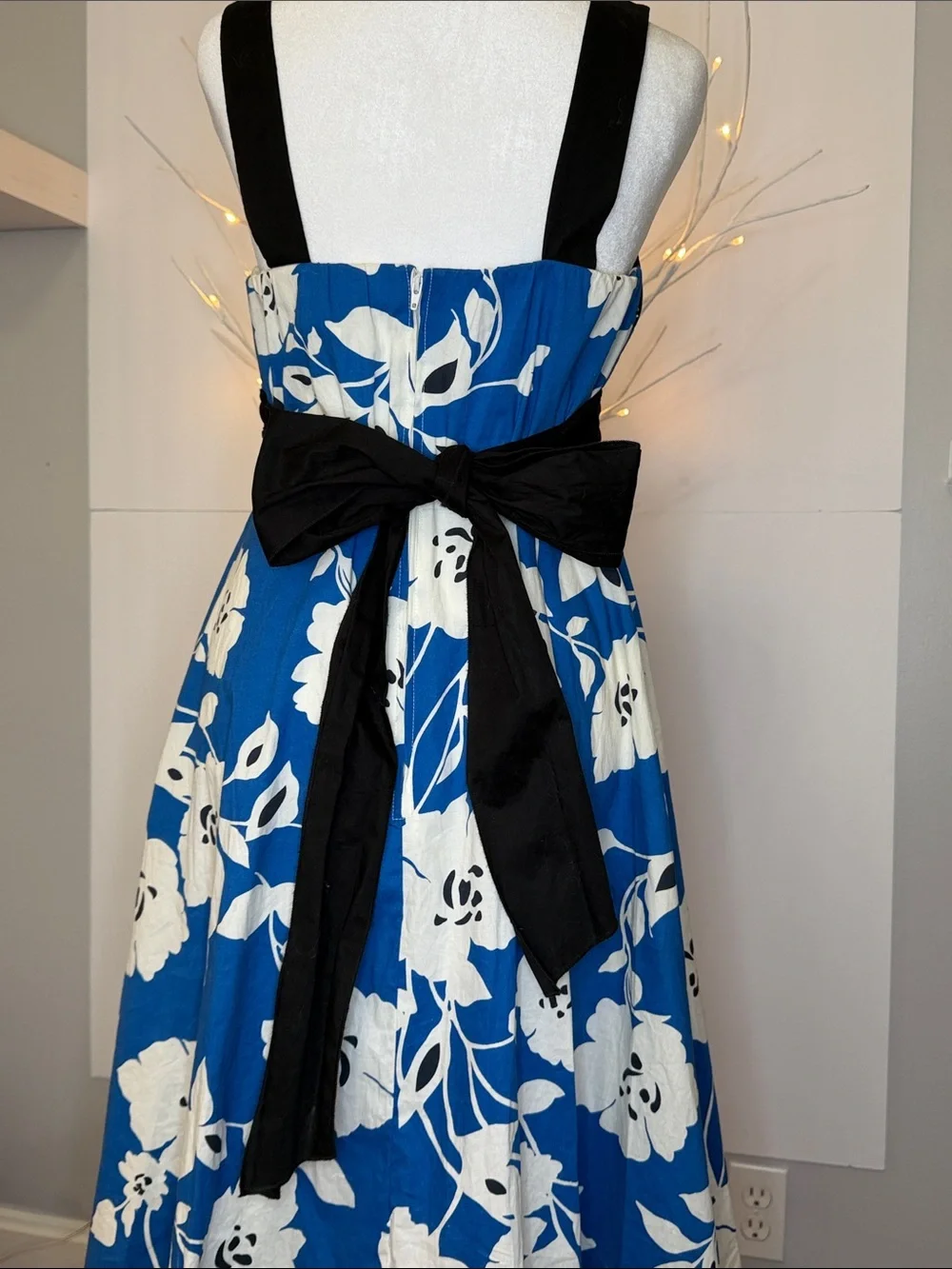 Sun dress GUC sleeveless blues with white flowers/ BLK trm Mach wash/fry SZ M - Picture 3 of 5